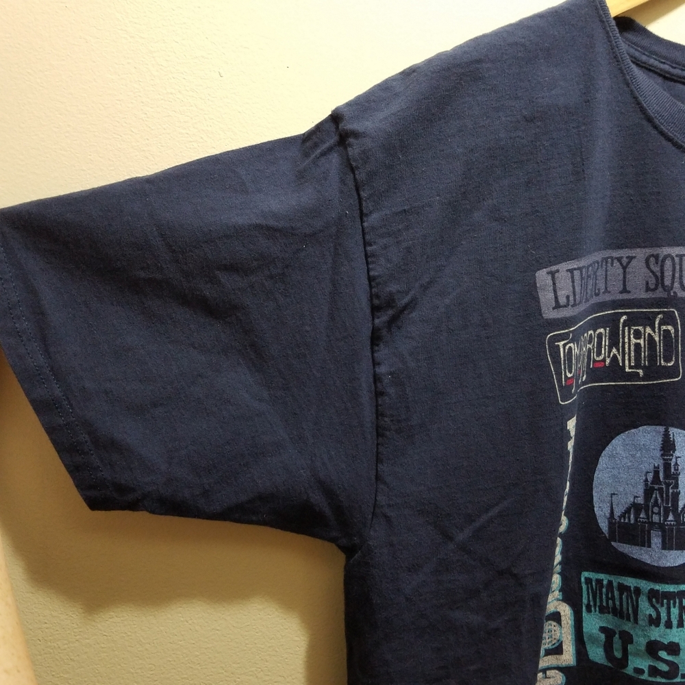 Walt Disney World Men's 2XL Magic Kingdom Blue Shirt XXL Attractions Lands Parks - Picture 6 of 7